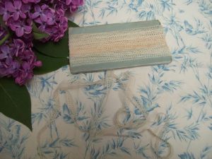 MINI RUBAN DE TULLE ANCIEN 4 Mètres,, dentelle ancienne