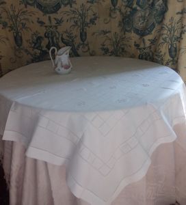  NAPPE ANCIENNE PETITS JOURS ET BRODERIES