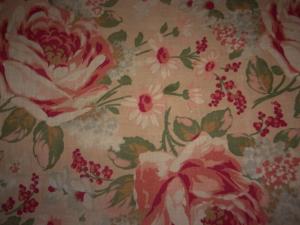 Tissu ancien fleuri , motifs de roses