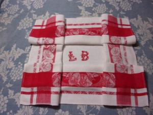  Monogramme ancien LB sur serviette