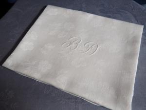 fin monogramme ancien BD sur serviette