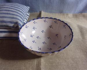 Jolie petite coupe ancienne campagnarde , motifs bleus