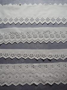 Lot de broderies anciennes anglaises , réalisées à la main ,