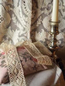 large dentelle ancienne