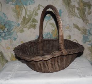 Joli petit panier ancien