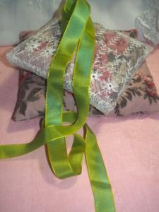Fin ruban ancien vert