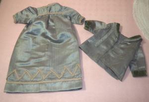 Vêtements anciens 19ème, pour poupée