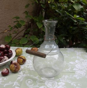 BELLE CARAFE ANCIENNE AVEC POIGNEE