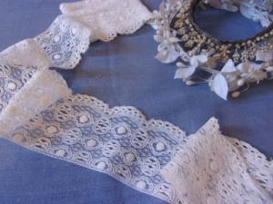 Large dentelle ancienne 