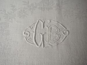 Monogramme ancien , CB ou Gb sur serviette