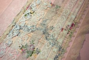 Bon lot de dentelles anciennes pour créations textiles * 5 mètres