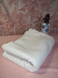 Drap ancien en lin rustique , linge campagnard, 