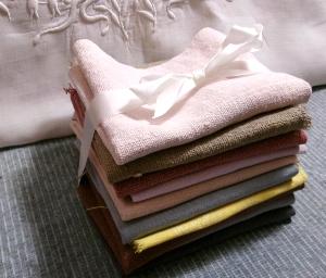 Lot de toiles anciennes pour créations textiles , lin métis, chanvre, tissus teints