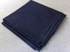 Tissu ancien ou vintage pour tabliers de travail, bleu marine