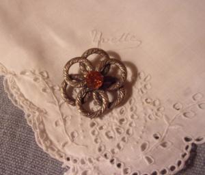  Jolie broche ancienne