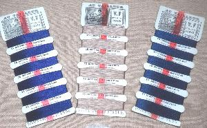 Un lot de 3 cartes anciennes, fil de soie ancienne marque " Au tailleur" soie véritable ***