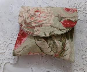 Petite pochette en tissus anciens + lavandin