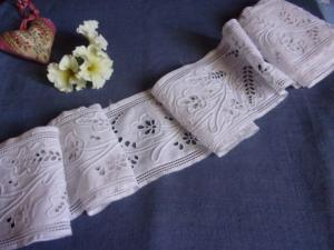 belle et large broderie anglaise ancienne réalisée à la main, 3,50 mètres