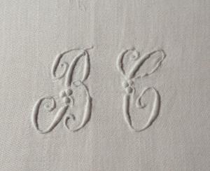 Monogramme ancien BC sur serviette