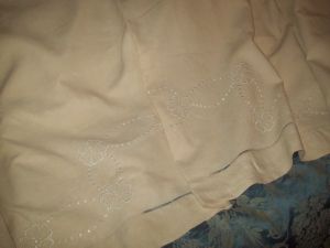  DRAP ANCIEN BRODE SUPERBE TOILE DE LIN