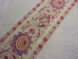 Beau bandeau de tissu ancien , grandes fleurs d'indienne