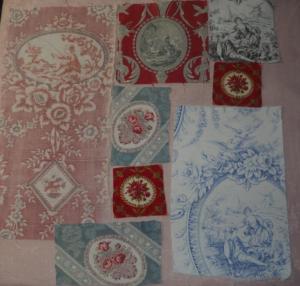 Lots de tissus anciens avec médaillons, patchwork , scrapbooking , livres textiles etc ....