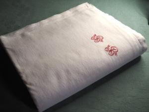 Drap ancien rustique , campagne , monogramme BB, rouge, 