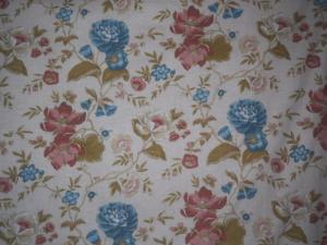 Tissu vintage , jolies fleurs sur fond beige