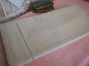 Drap ancien état neuf, grand monogramme SM