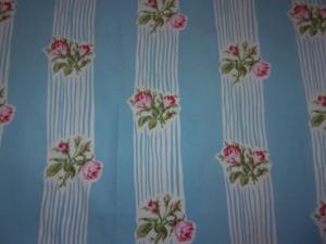  Tissu ancien ou vintage, jolies roses