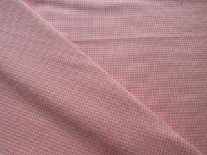 Tissu ancien , mini vichy rose , poupée