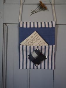 pochette à suspendre en tissus anciens, rangement, couture 