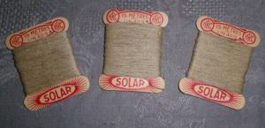 Un lot de 3 cartes anciennes de fil de lin , marque SOLAR, usage et collection