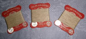 Un lot de 3 cartes anciennes de fil de lin , marque VRAU , usage et collection